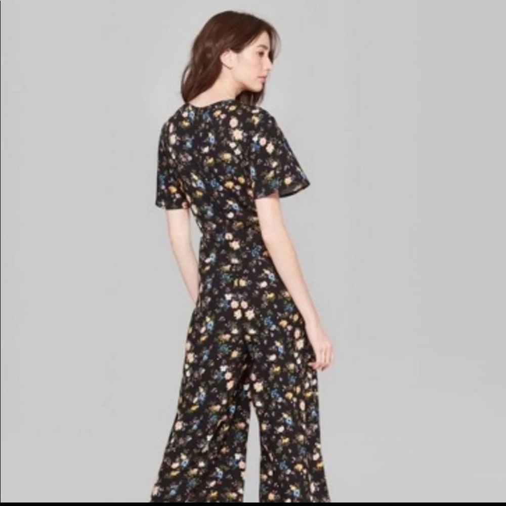 3/$15 SALE Floral Jumpsuit/Romper